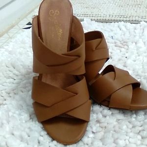 Seychelles Cognac  Sandals Size 6 Seychelles Embellishment